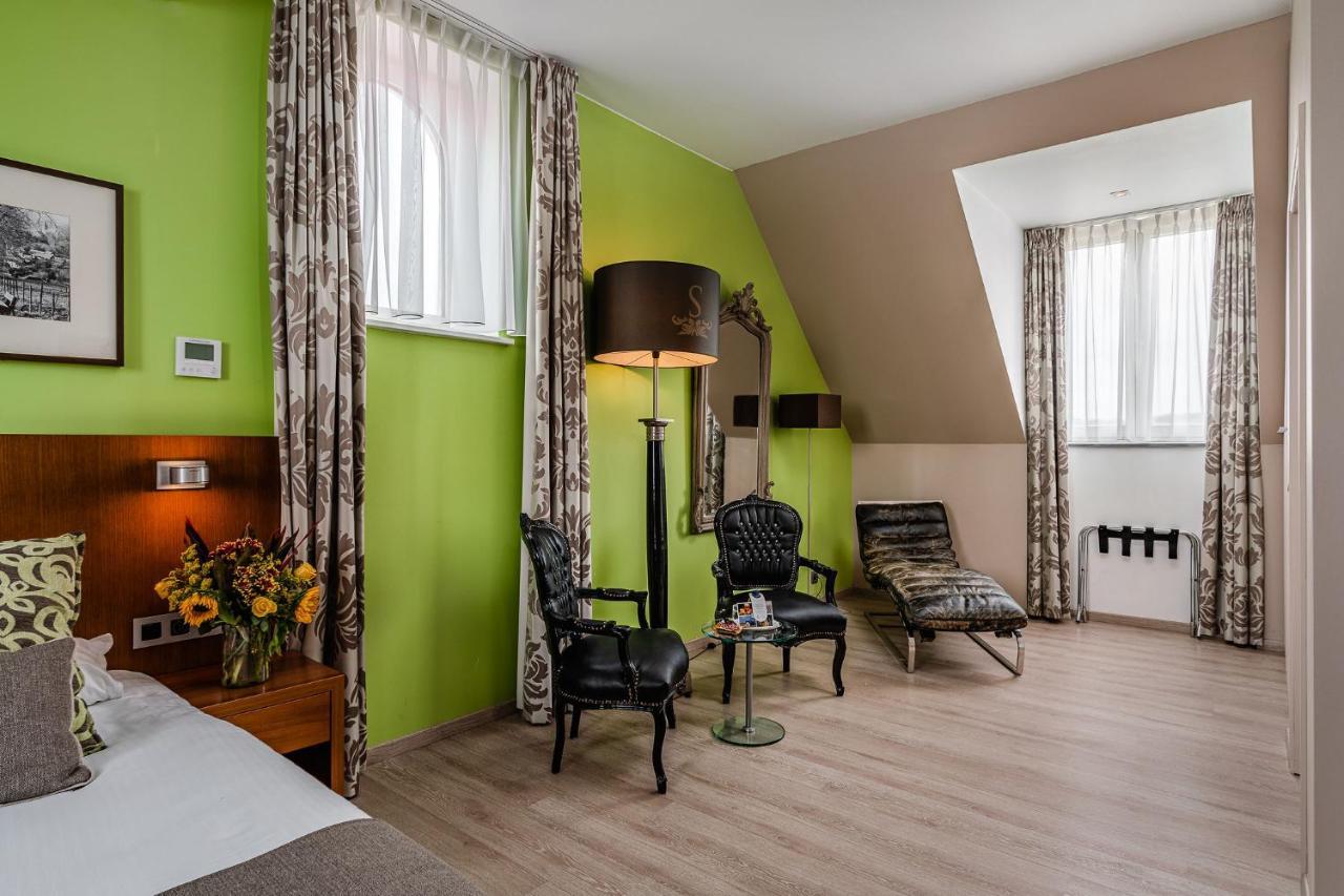 Hotel De Pupiter Kluisbergen Bagian luar foto